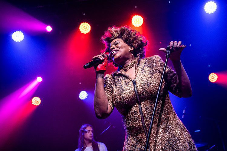 Macygray.victorparreno1 Stage Design Bg